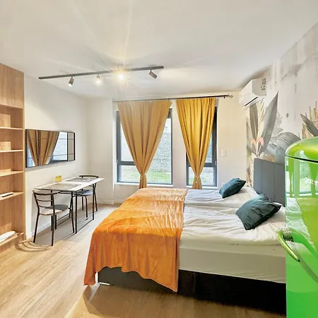 Designer Near Mall And Metro Station By Kvartiri Ltd * סופיה