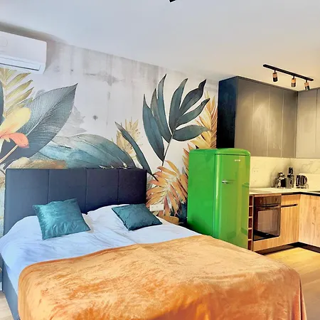 Designer Near Mall And Metro Station By Kvartiri Ltd * סופיה