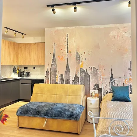 דירה Designer Near Mall And Metro Station By Kvartiri Ltd *