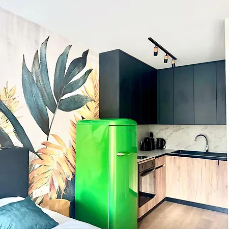 Designer Near Mall And Metro Station By Kvartiri Ltd Apartament