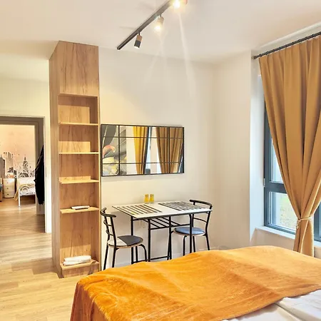 Designer Near Mall And Metro Station By Kvartiri Ltd